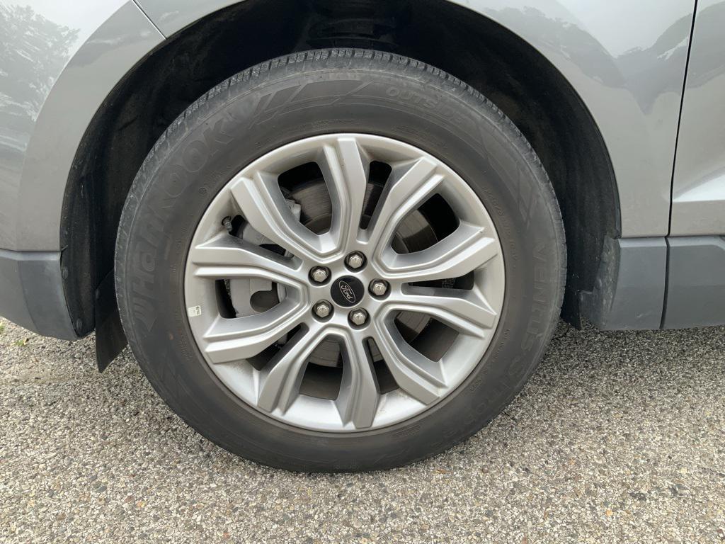 used 2024 Ford Edge car, priced at $28,300