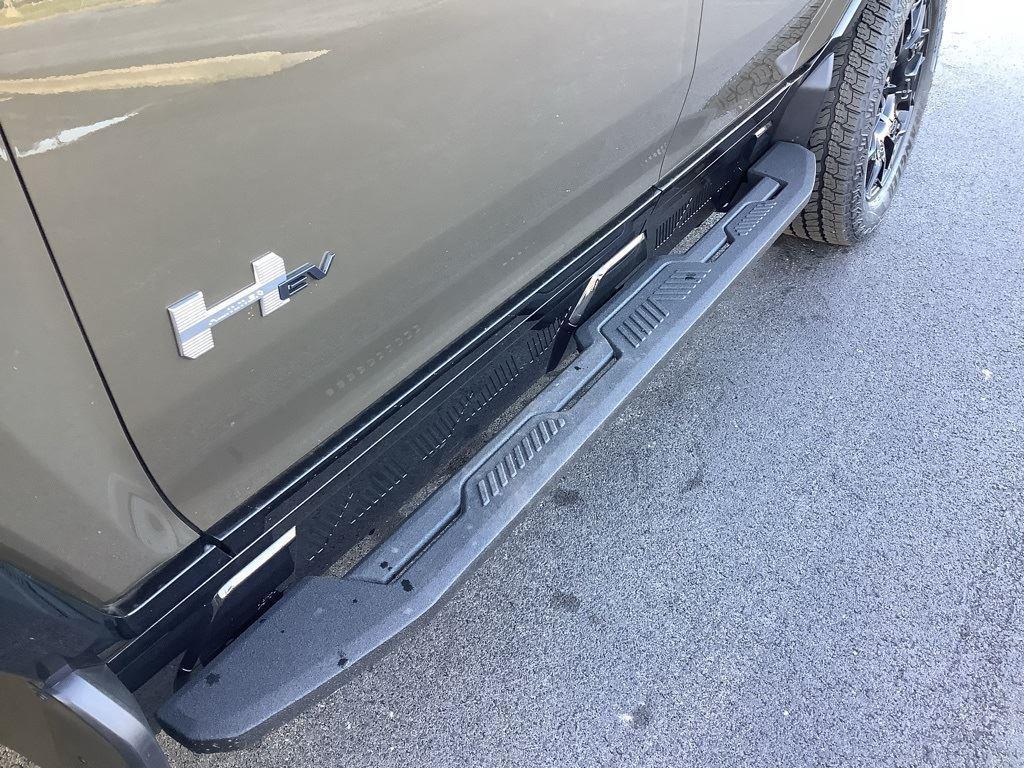 new 2025 GMC HUMMER EV SUV car, priced at $93,984