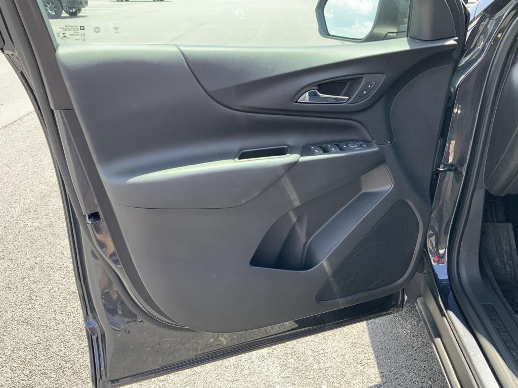 used 2023 Chevrolet Equinox car, priced at $22,900