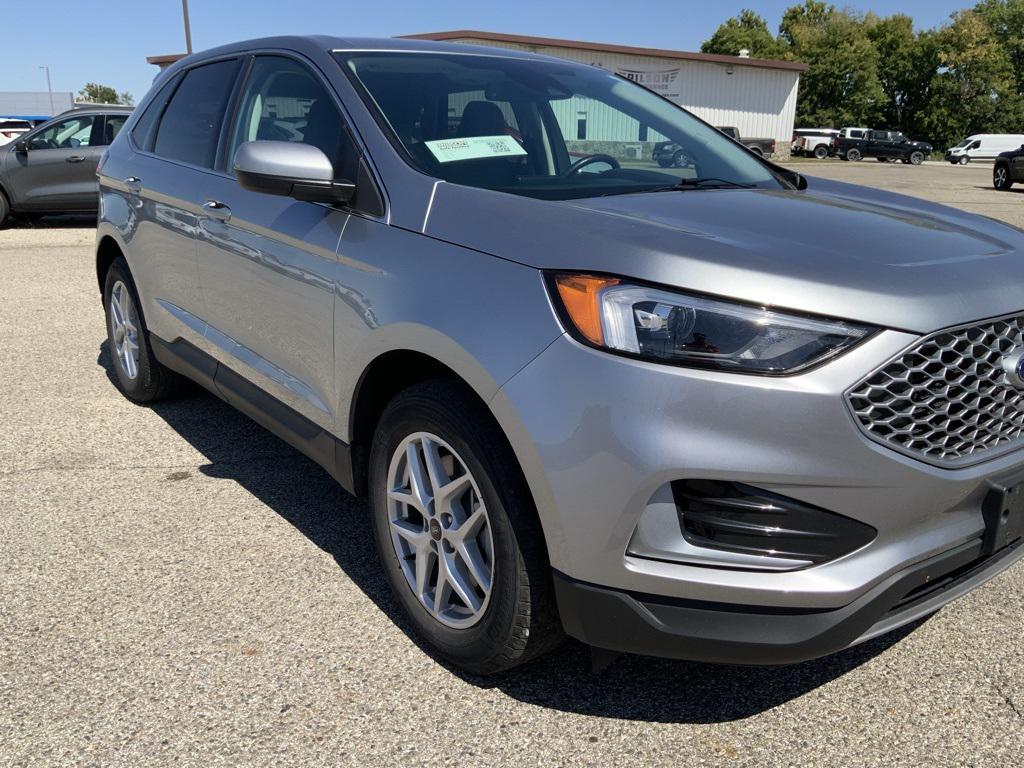 used 2024 Ford Edge car, priced at $24,000