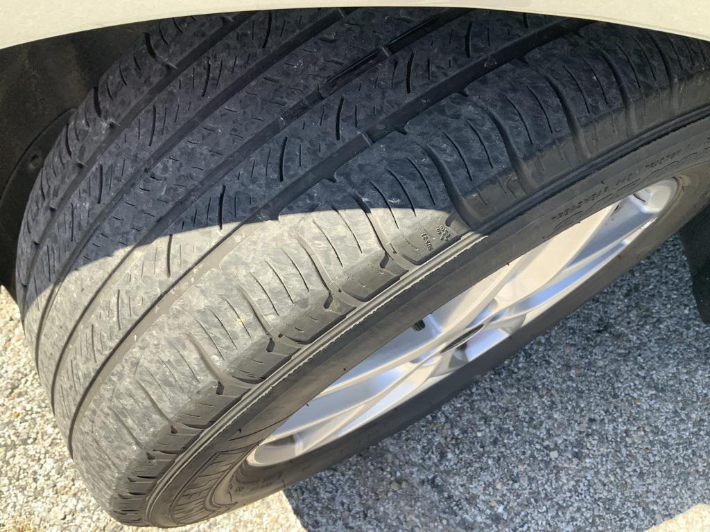 used 2024 Ford Edge car, priced at $24,000