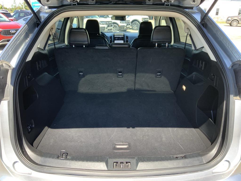 used 2024 Ford Edge car, priced at $24,000