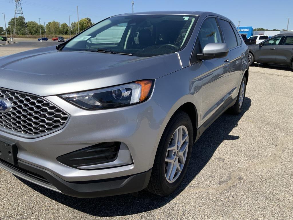 used 2024 Ford Edge car, priced at $24,000