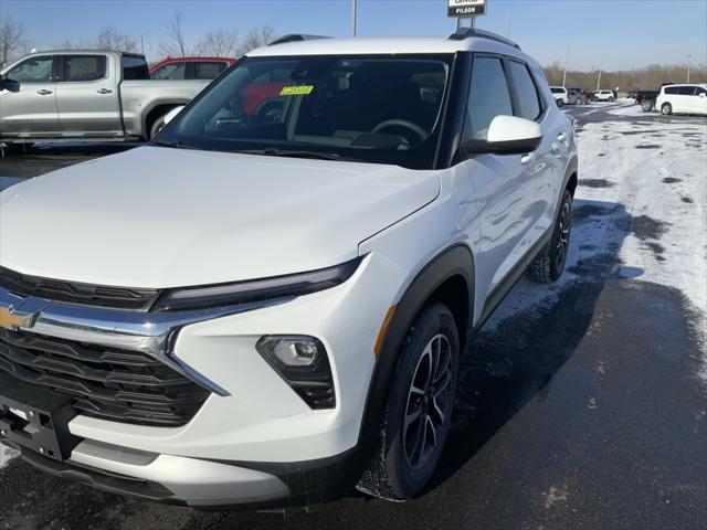 new 2025 Chevrolet TrailBlazer car, priced at $27,595