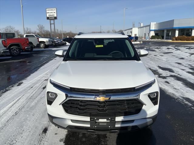 new 2025 Chevrolet TrailBlazer car, priced at $27,595