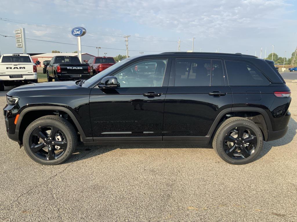 new 2025 Jeep Grand Cherokee car, priced at $44,648
