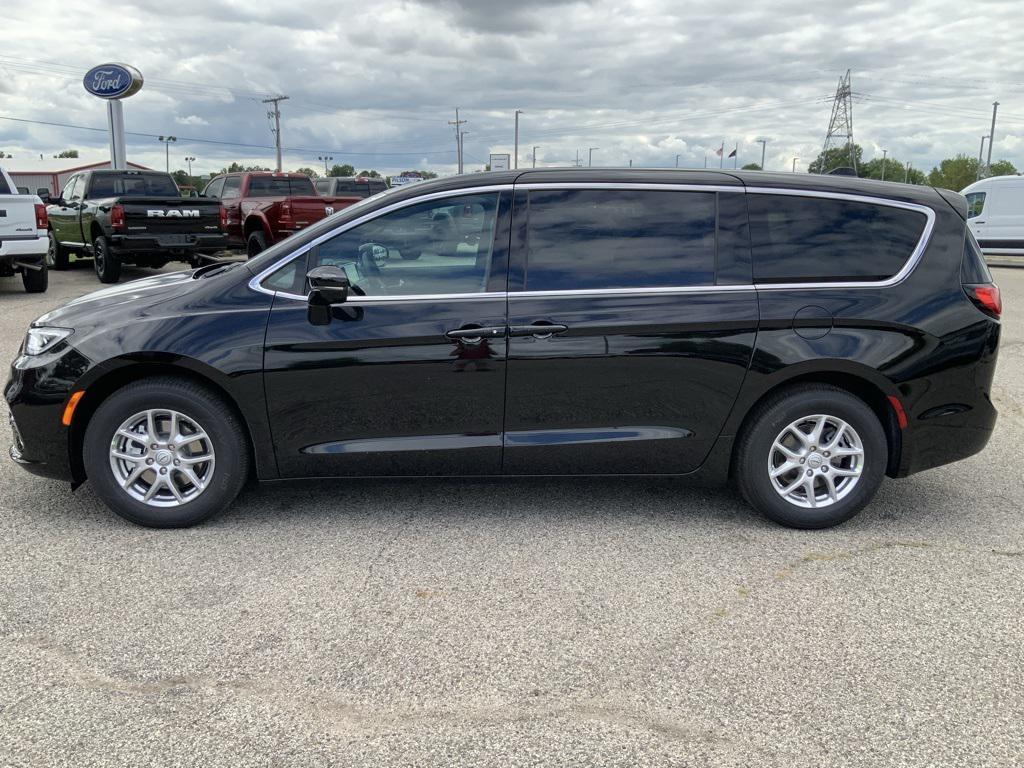 new 2026 Chrysler Pacifica car, priced at $41,993