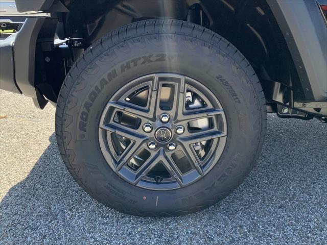 new 2025 Jeep Wrangler car, priced at $47,526