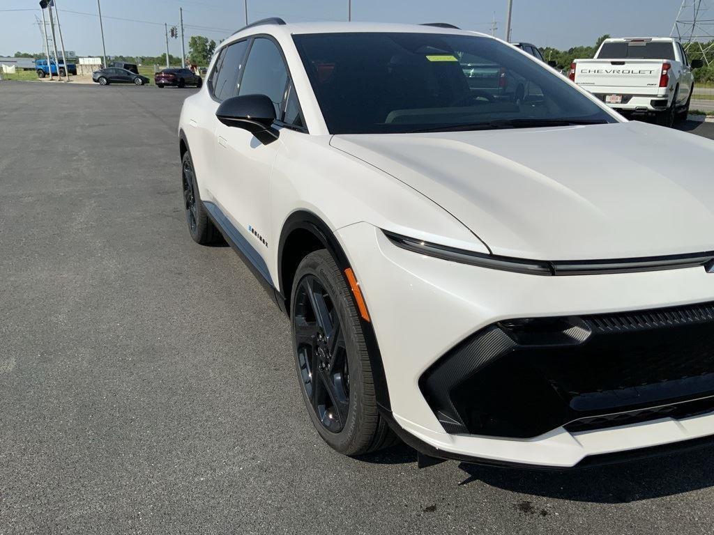 new 2025 Chevrolet Equinox EV car, priced at $40,952
