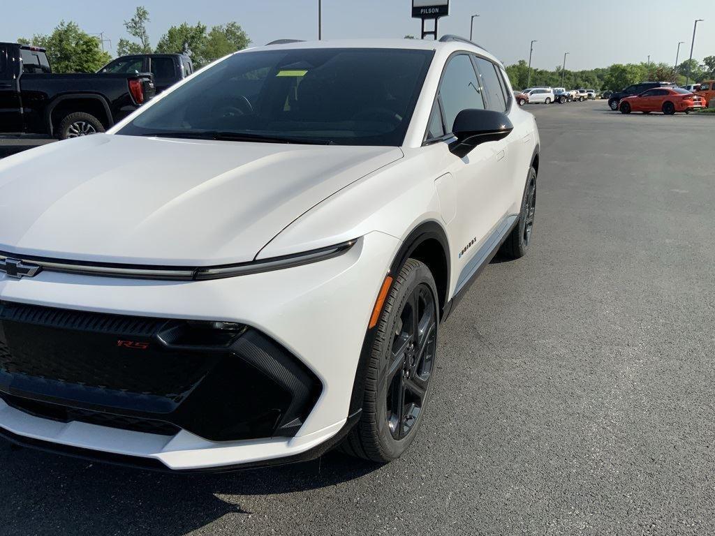 new 2025 Chevrolet Equinox EV car, priced at $40,952