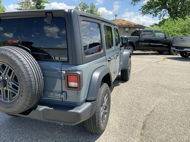 new 2025 Jeep Wrangler car, priced at $47,526