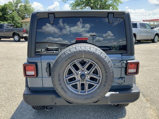 new 2025 Jeep Wrangler car, priced at $47,526