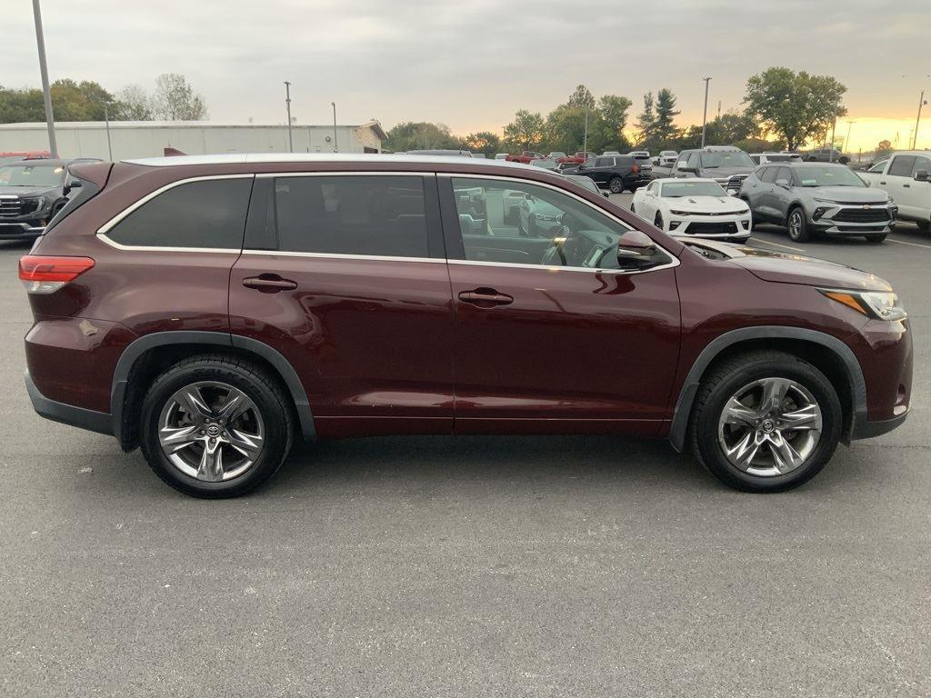 used 2019 Toyota Highlander car, priced at $29,500