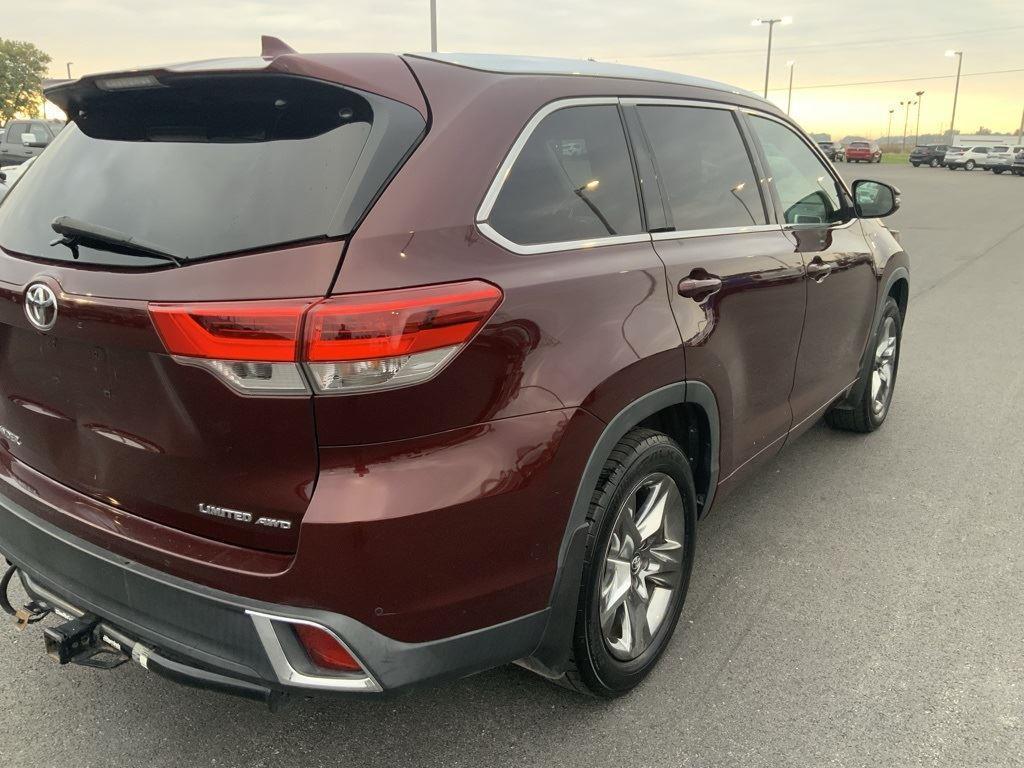 used 2019 Toyota Highlander car, priced at $29,500