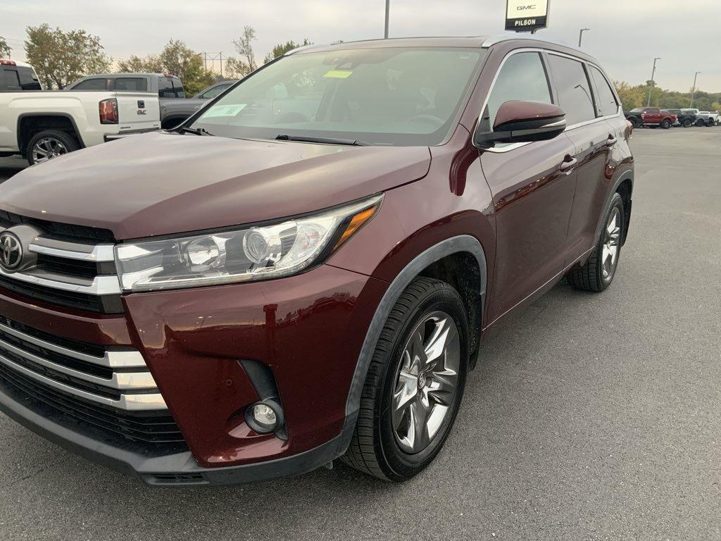 used 2019 Toyota Highlander car, priced at $29,500