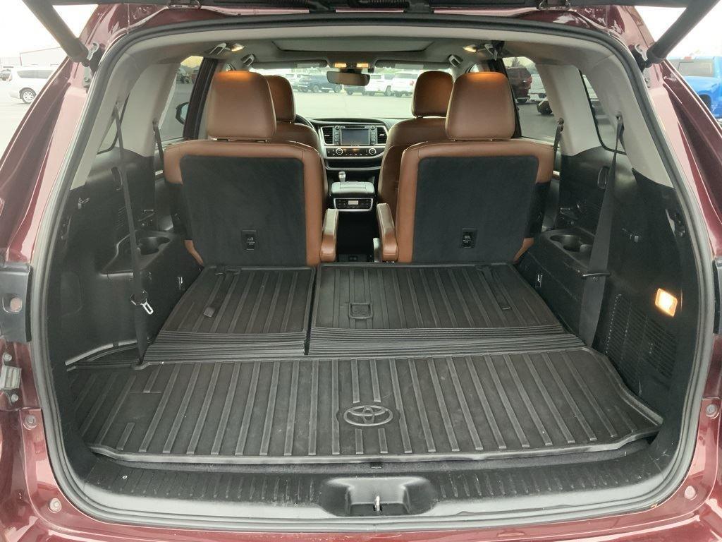 used 2019 Toyota Highlander car, priced at $29,500