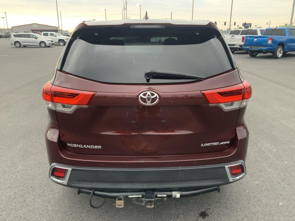 used 2019 Toyota Highlander car, priced at $29,500