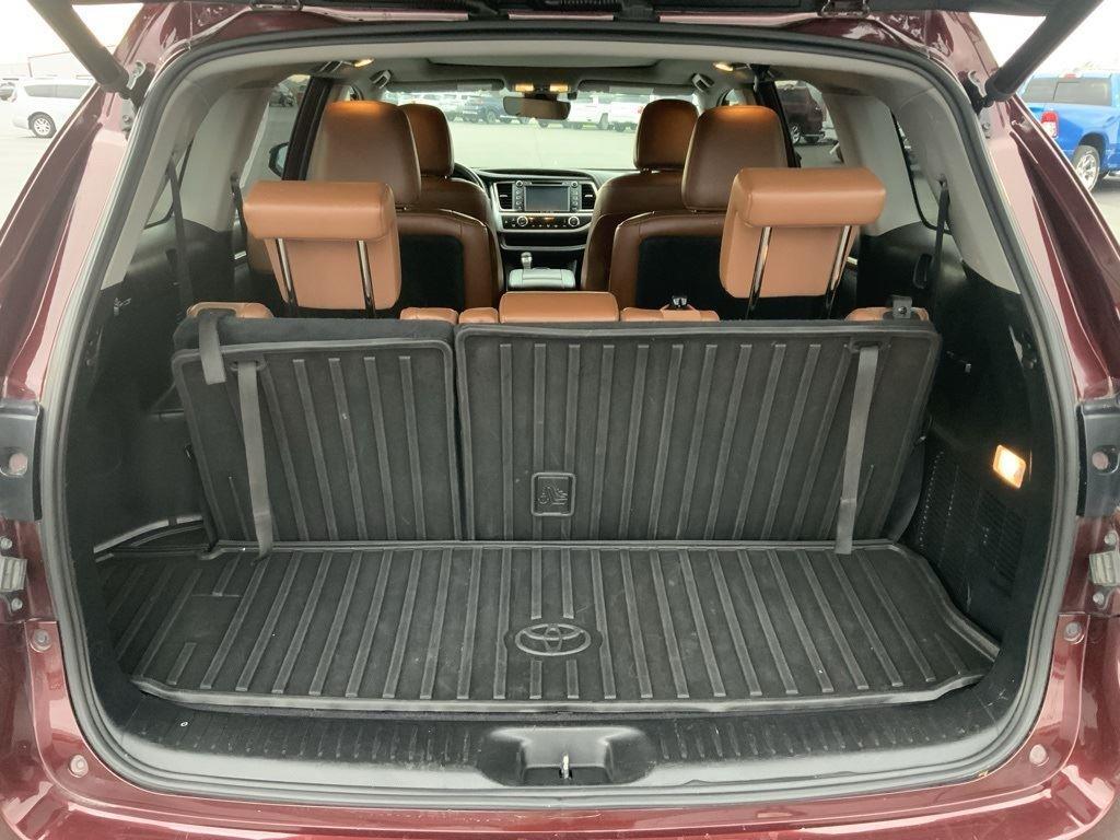 used 2019 Toyota Highlander car, priced at $29,500