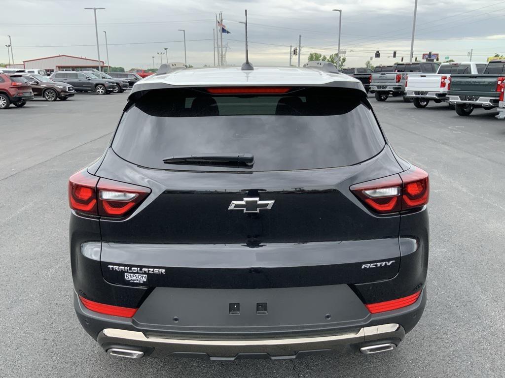new 2025 Chevrolet TrailBlazer car, priced at $30,990