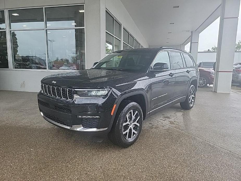 new 2024 Jeep Grand Cherokee L car, priced at $52,295