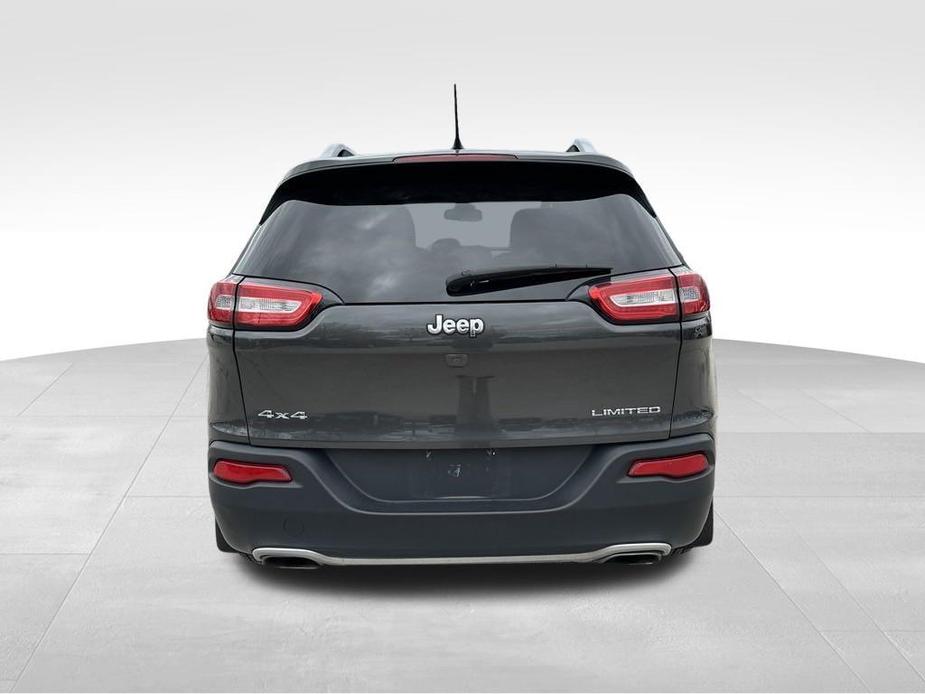 used 2015 Jeep Cherokee car, priced at $10,472