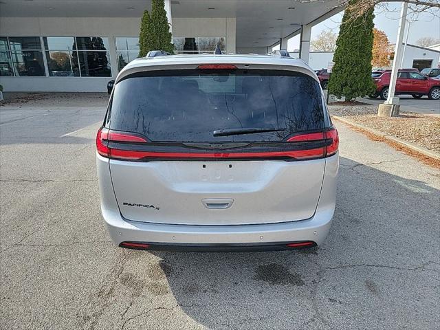 new 2024 Chrysler Pacifica car, priced at $45,940