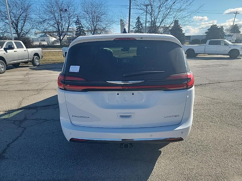 new 2024 Chrysler Pacifica car, priced at $54,315
