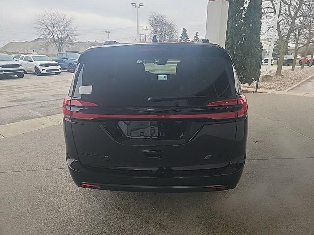 new 2025 Chrysler Pacifica Hybrid car, priced at $59,780