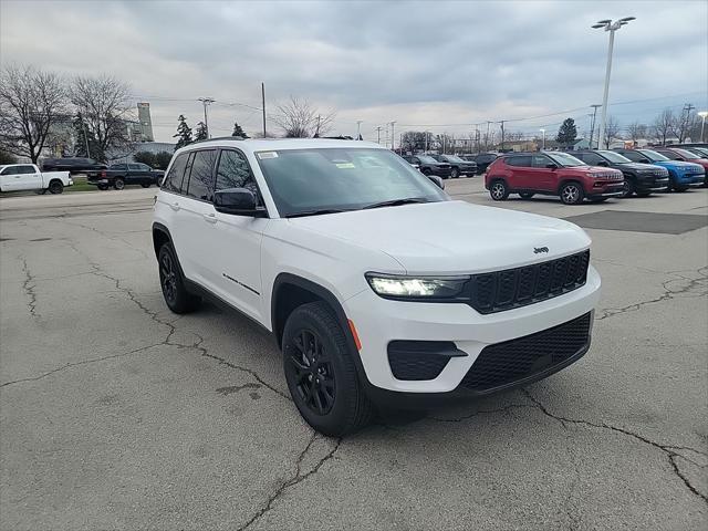 new 2025 Jeep Grand Cherokee car, priced at $45,935