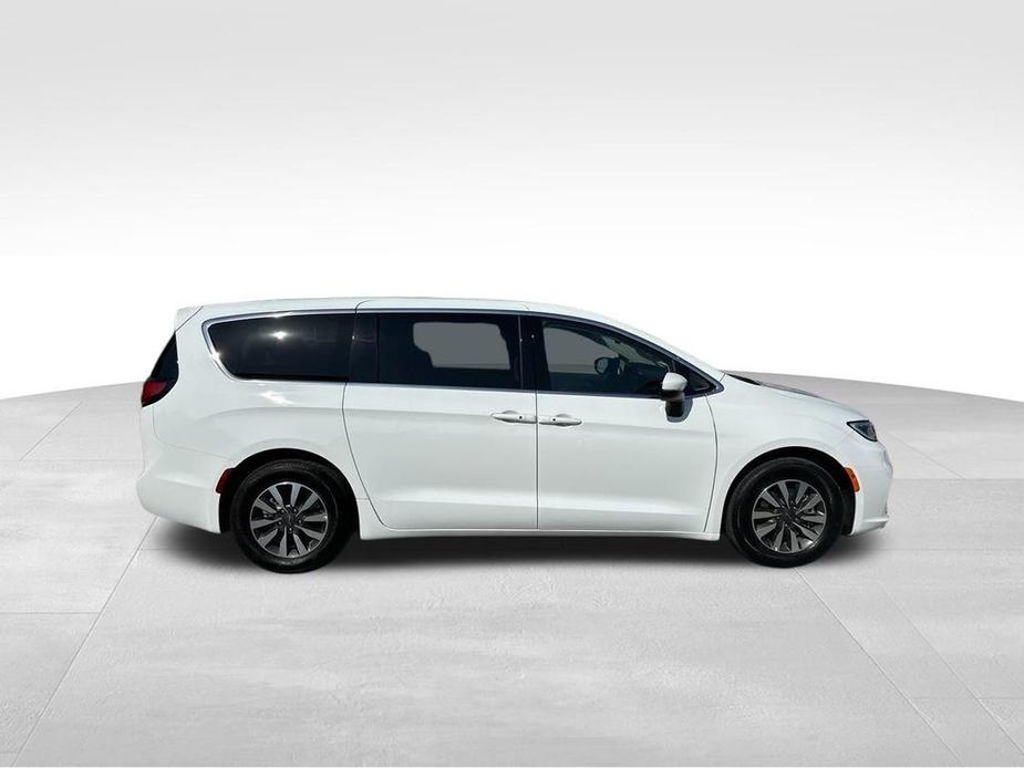 used 2023 Chrysler Pacifica Hybrid car, priced at $39,558