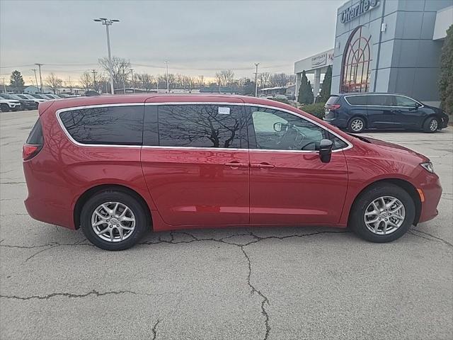 new 2025 Chrysler Pacifica car, priced at $45,920