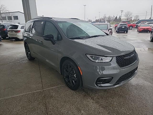 new 2025 Chrysler Pacifica car, priced at $56,365