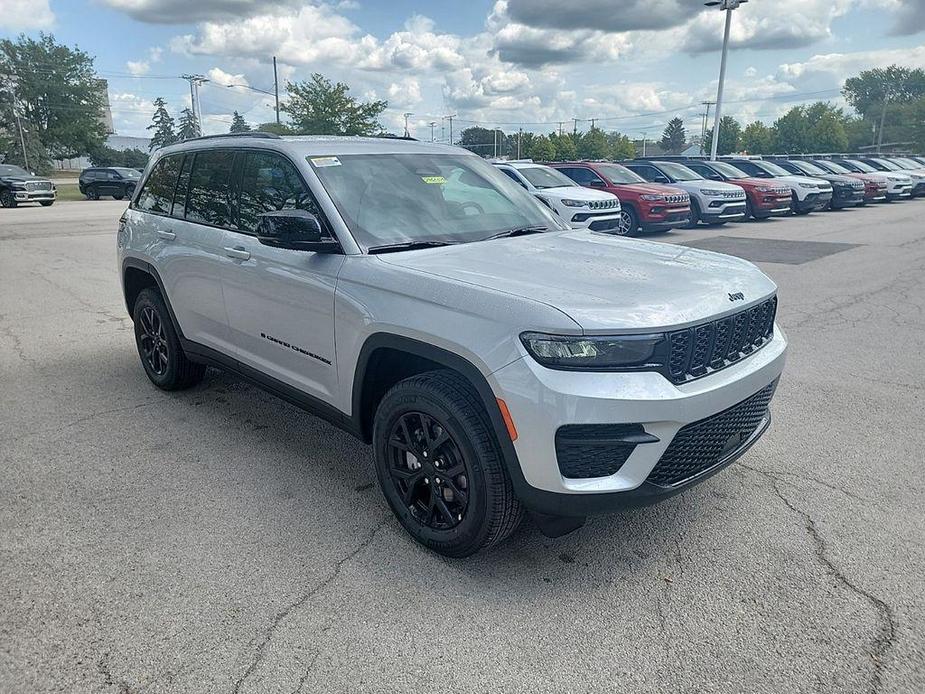 new 2024 Jeep Grand Cherokee car, priced at $47,030