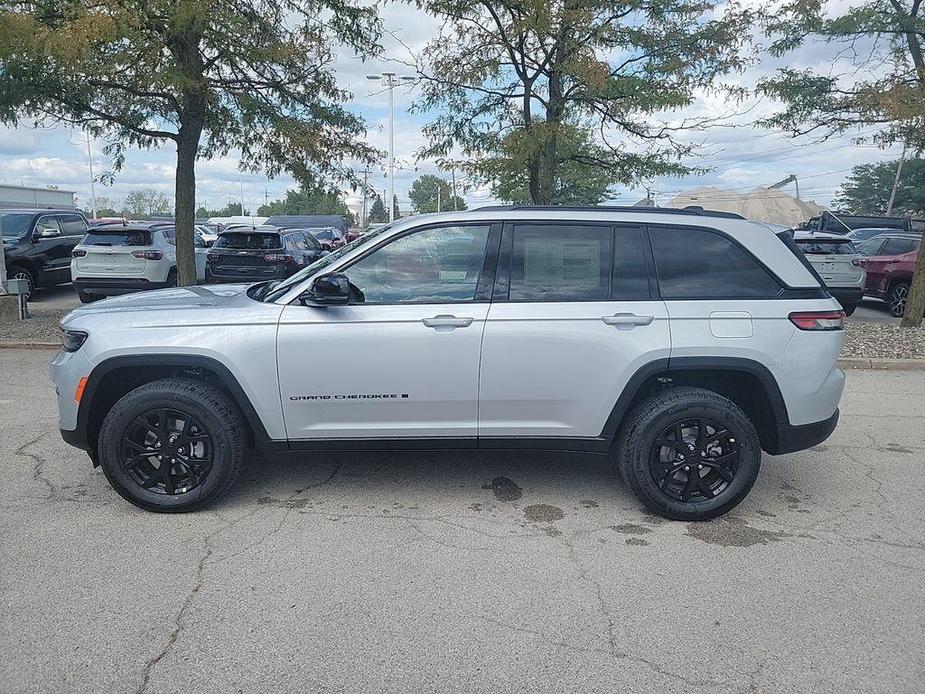 new 2024 Jeep Grand Cherokee car, priced at $47,030