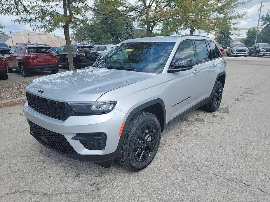 new 2024 Jeep Grand Cherokee car, priced at $47,030