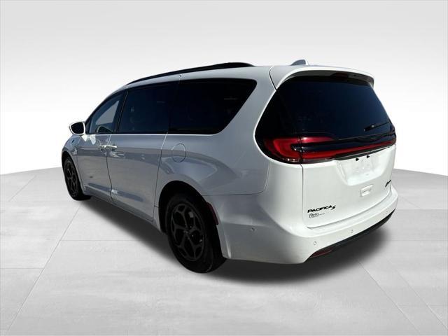 used 2021 Chrysler Pacifica Hybrid car, priced at $32,989