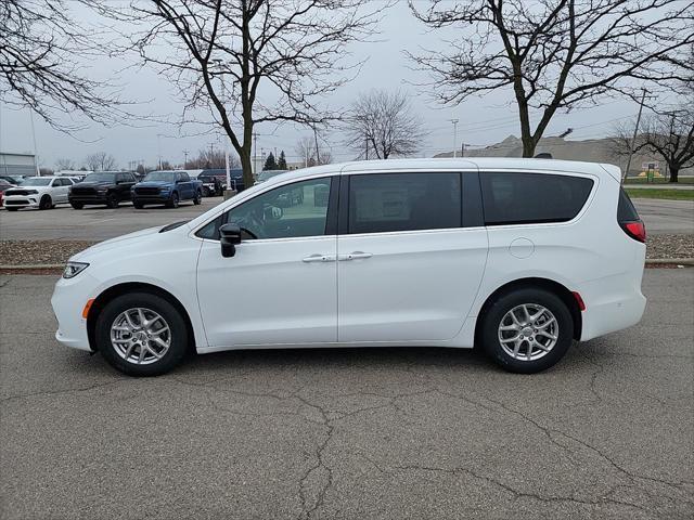 new 2025 Chrysler Pacifica car, priced at $45,425