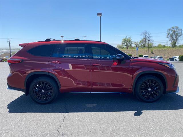 used 2023 Toyota Highlander car, priced at $44,339