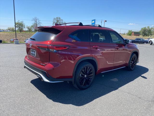 used 2023 Toyota Highlander car, priced at $44,339