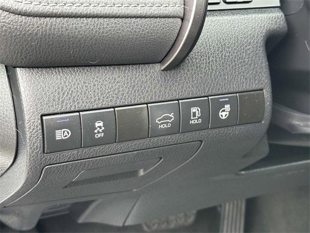 used 2022 Toyota Camry Hybrid car, priced at $27,900