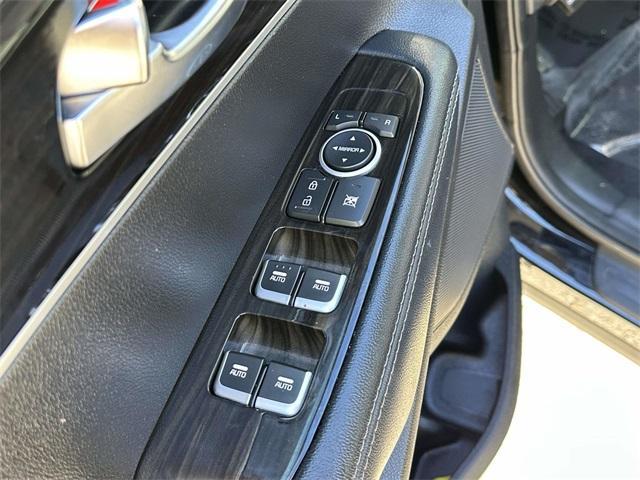 used 2020 Kia Sorento car, priced at $17,900