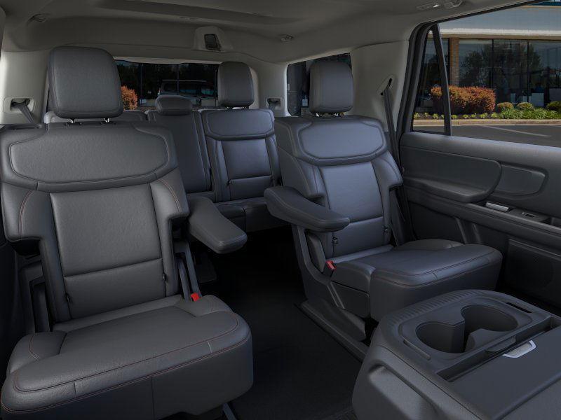 new 2025 Ford Expedition car, priced at $71,605