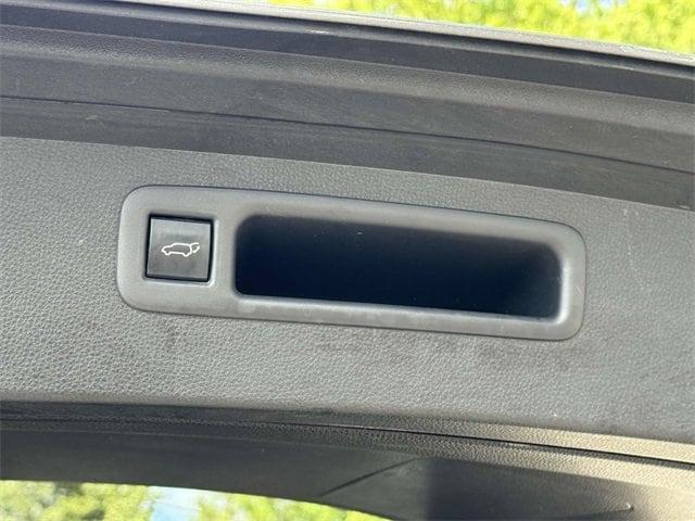 used 2021 Toyota Highlander car, priced at $29,500
