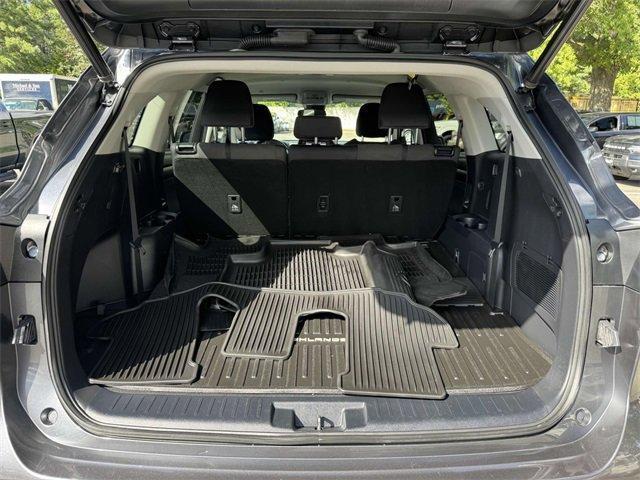 used 2021 Toyota Highlander car, priced at $29,500