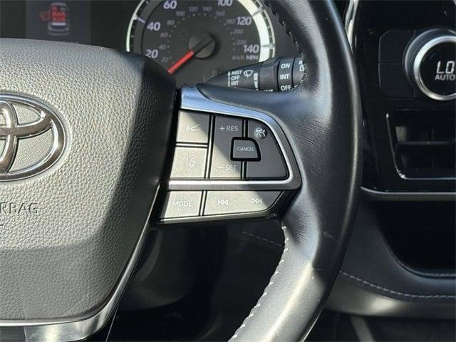used 2021 Toyota Highlander car, priced at $29,500