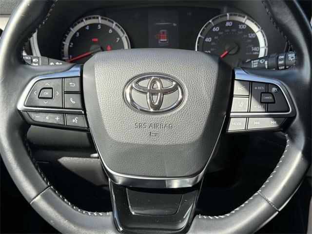 used 2021 Toyota Highlander car, priced at $29,500