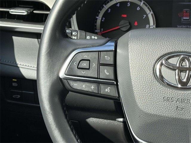 used 2021 Toyota Highlander car, priced at $29,500