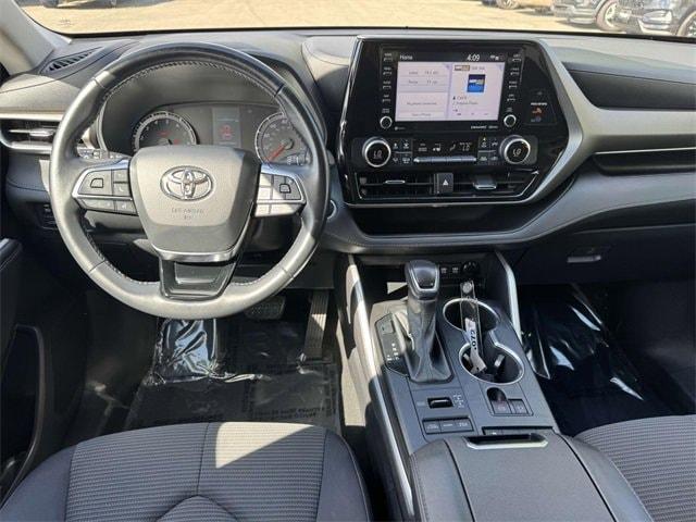 used 2021 Toyota Highlander car, priced at $29,500
