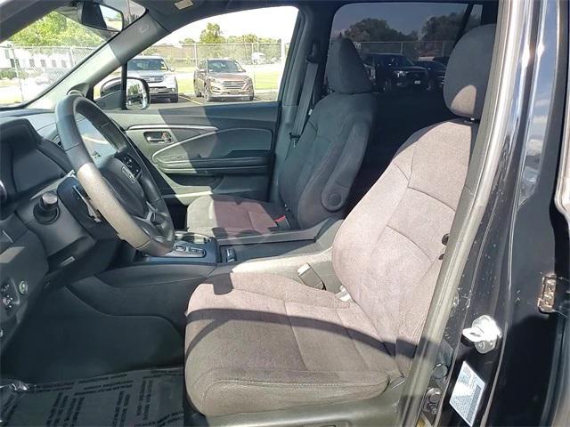 used 2022 Honda Pilot car, priced at $30,550