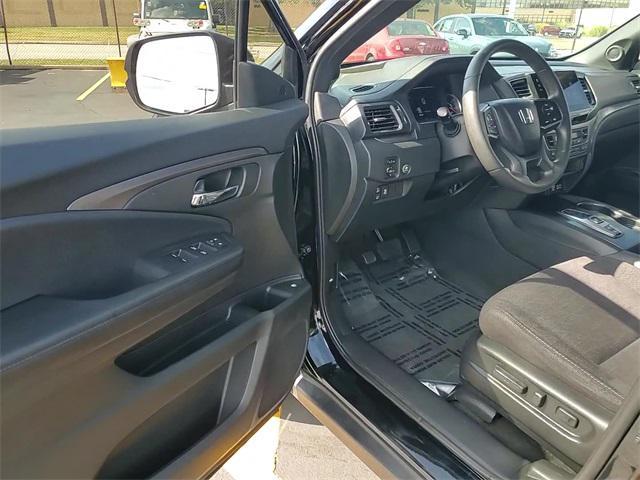 used 2022 Honda Pilot car, priced at $30,550